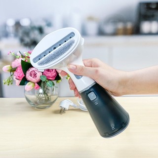 BÀN ỦI HƠI NƯỚC CẦM TAY LOCK&LOCK
