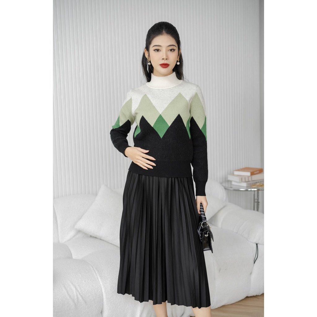 F852787 Áo len nữ FIONA dáng bo gấu, cổ cao 5 cm, họa tiết dệt hình trám phối màu