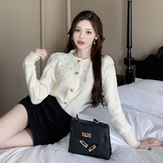 Áo Len Màu Be Tay Dài Phong Cách Điệu Hàn Quốc