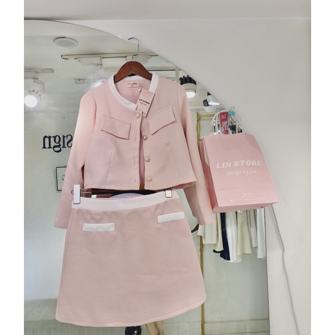 Set dạ Tweed kèm chân váy đính cúc ngọc sang chảnh