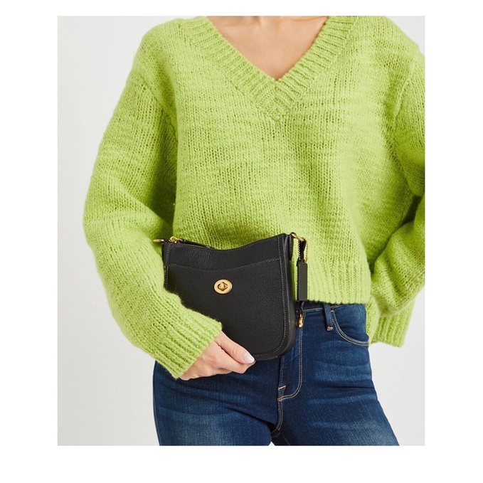 Túi đeo chéo Coach Chaise Crossbody