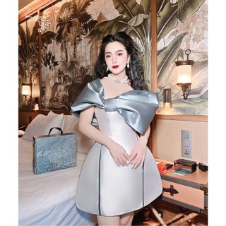ĐẦM BẸT VAI NƠ NGỰC