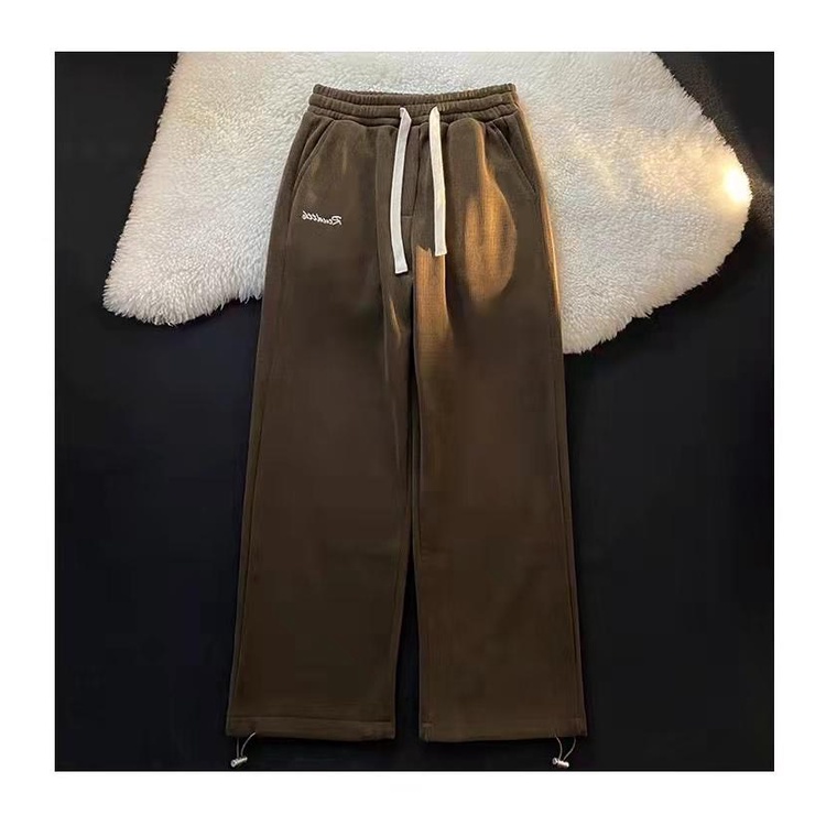 Quần Jogger Ống Rộng  APT Unisex Quần Ống Rộng  Nam Nữ ,Có Dây Rút Ở Gấu Chất Liệu Vải Nỉ Tăm Thêu Chữ Tạo Điểm Nhấn