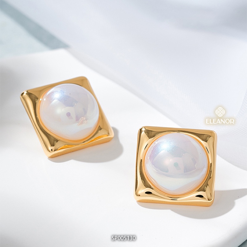 Bông tai nữ Eleanor Accessories hình vuông màu gold đính ngọc trai nhân tạo phụ kiện trang sức 5130