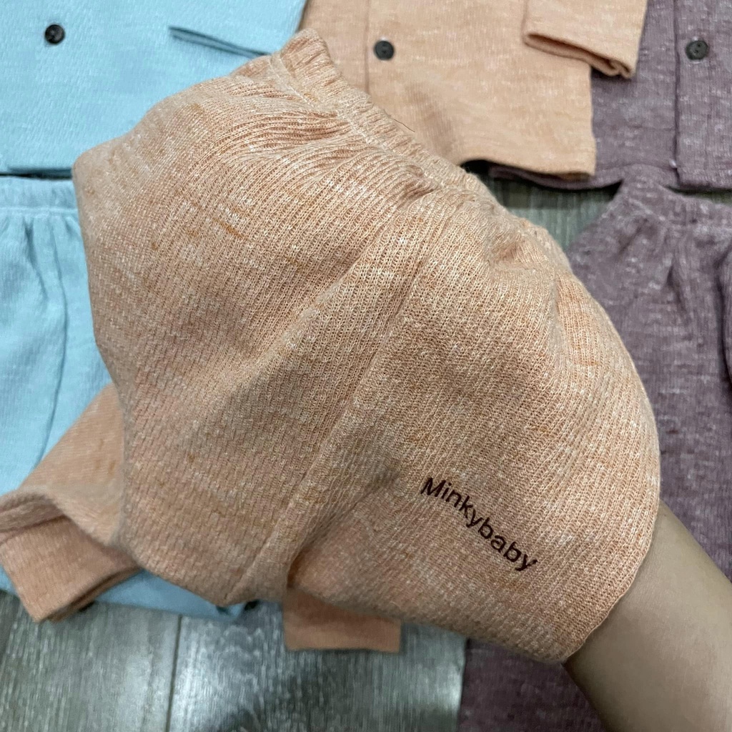 Bộ dài minky mom cúc giữa vải len gạo cho bé trai bé gái