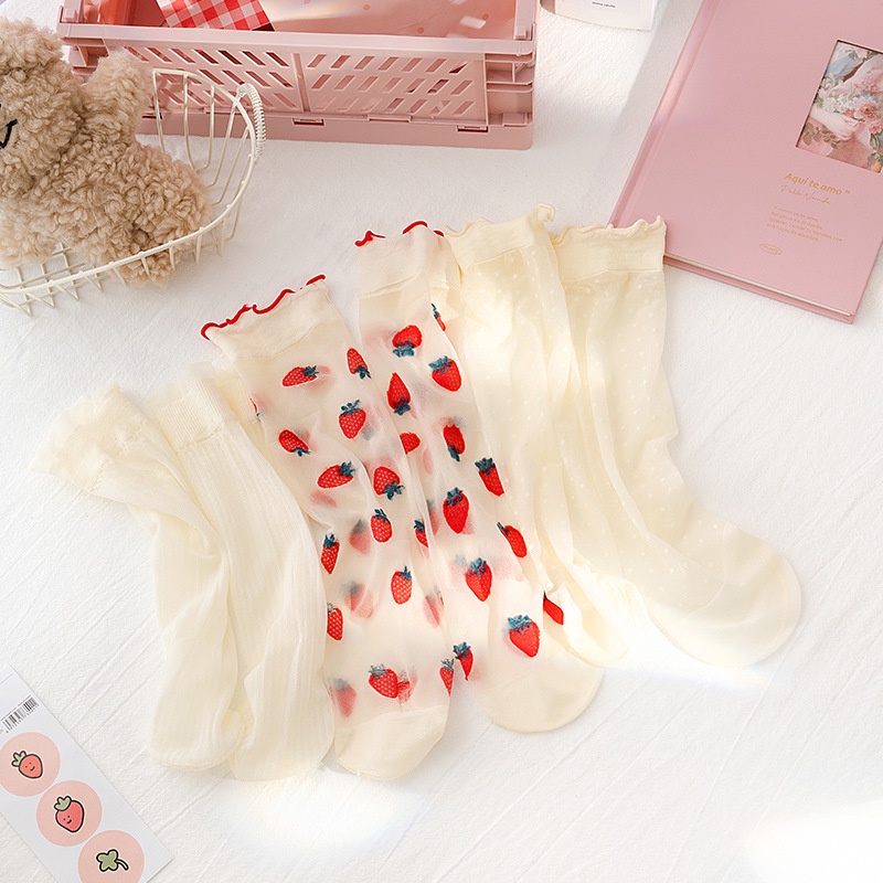 Đôi Vớ Trong Suốt In Hình Trái Dâu Dễ Thương Cho Bé Gái