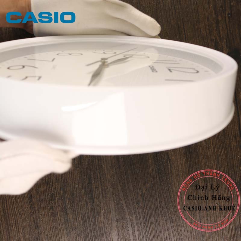 Đồng hồ treo tường Casio IQ-05-7DF trắng ( đường kính 25cm)