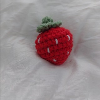 Móc khóa quả dâu handmade len