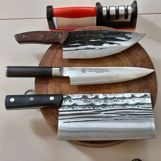 Dao chặt giò heo, thái thịt, lạng cá sắc mịn. dao bếp nhật