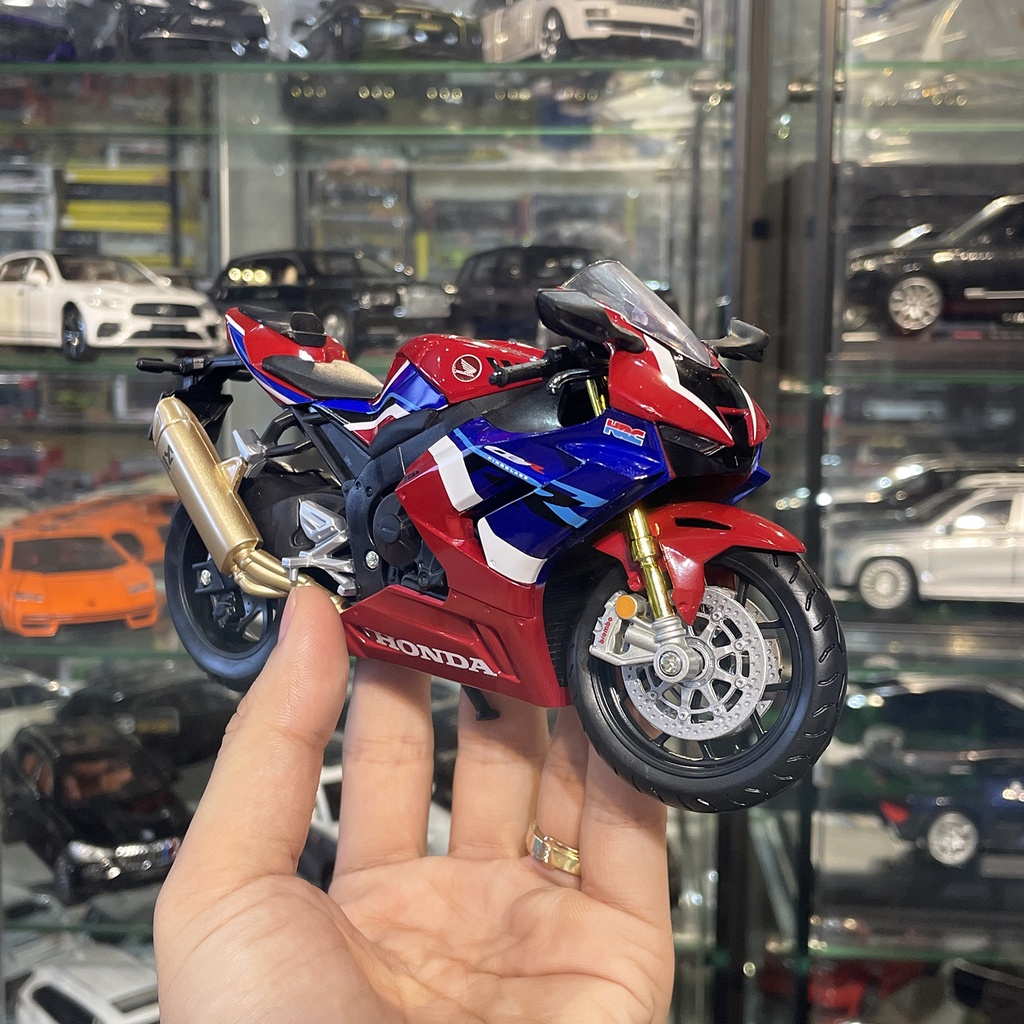 Xe mô hình mô tô Honda CBR 1000RRR Fireblade tỉ lệ 1:12 hãng Maisto màu đỏ