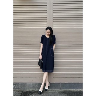 Đầm Hemia viền chỉ