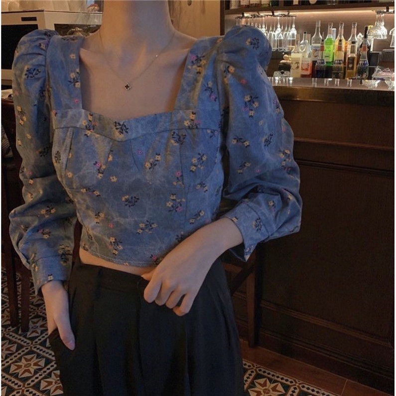 Áo Sơ Mi Jean Denim Hoạ Tiết Hoa Nhí Cổ Vuông Dáng Crotop