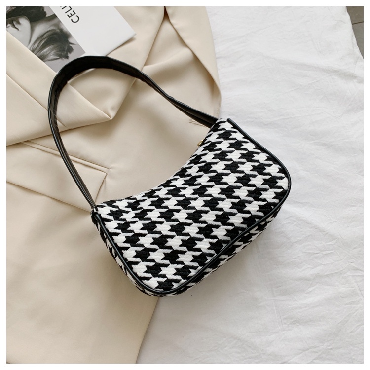 Túi kẹp nách nữ túi đeo vai họa tiết caro hot trend 2023