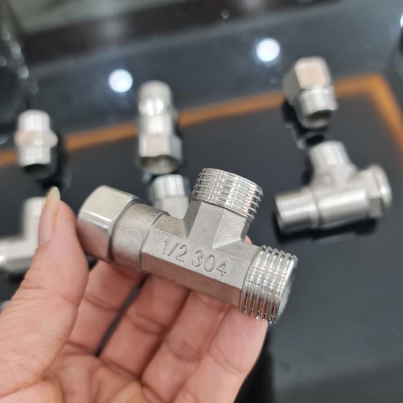Tê ốc chia nước bồn cầu inox- tê 2 ren ngoài 1 ren trong inox-  cỡ 15 ren 21