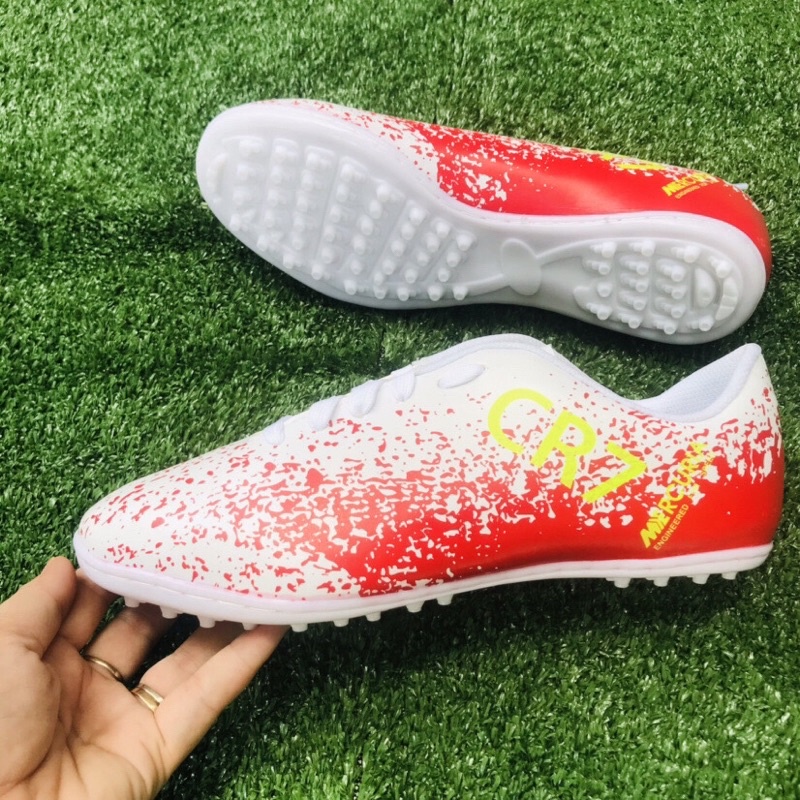 Giày đá bóng,giầy đá banh đã khâu Full đế size lớn đến bé,đá sân cỏ nhân tạo