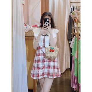 Đầm dạ caro đỏ cổ sen