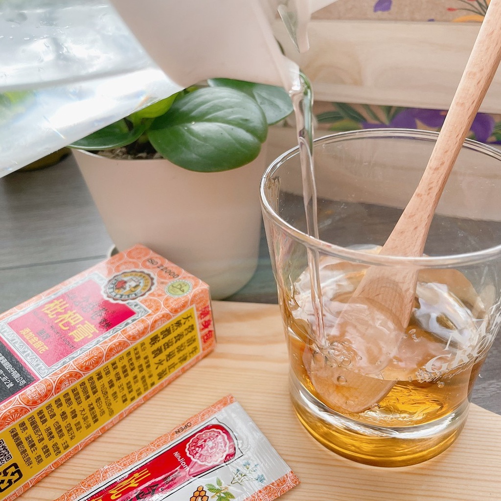 Tỳ Bà Cao Làm dịu cổ họng, giảm ho 75 gram/hộp