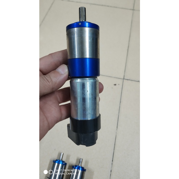 Động cơ điện một chiều có chổi than + hộp số của Đức tháo máy công nghiệp