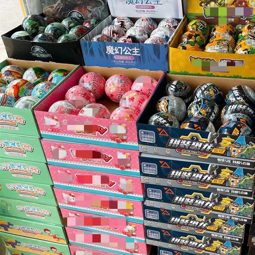 Trứng búp bê LOL kèm phụ kiện