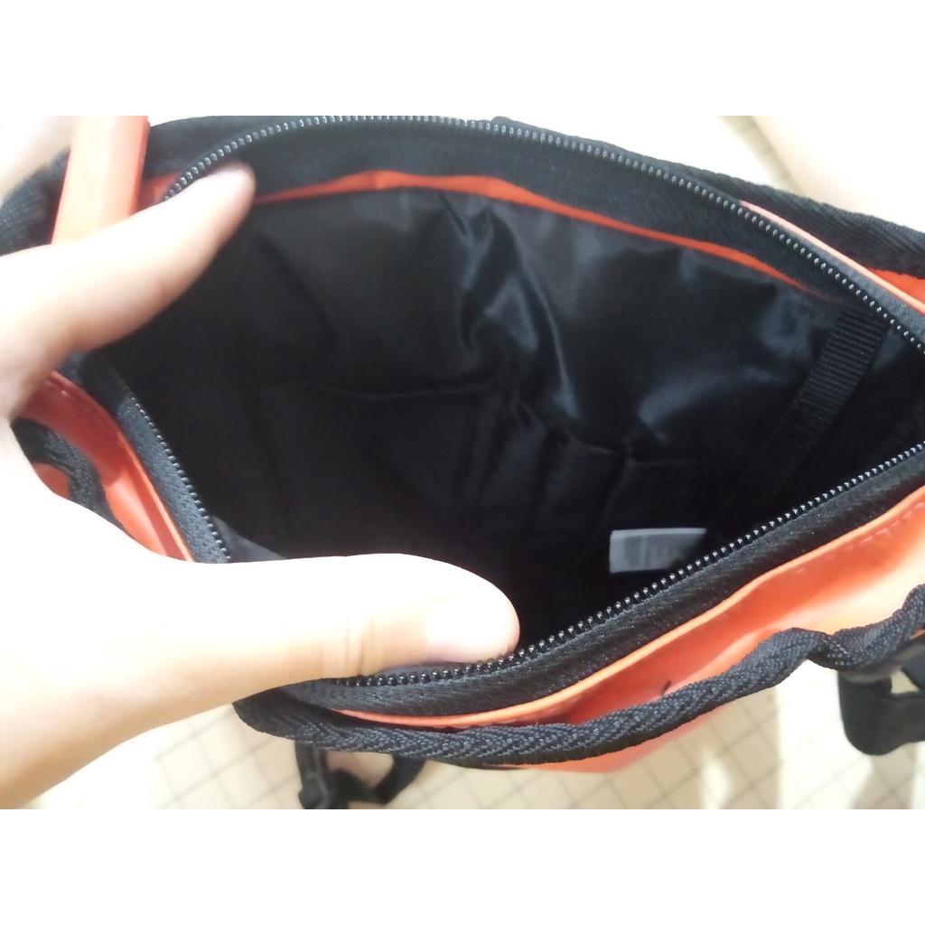 Túi đeo chéo chống nước nam nữ đựng Ipad The North Face