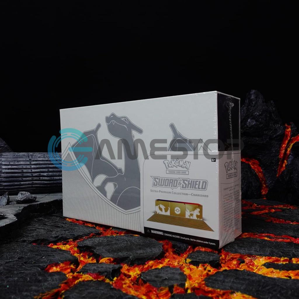 Thẻ bải Pokemon TCG Sword and Shield Ultra Premium Collection Charizard phiên bản tiếng Anh POKTCGUSUPC03