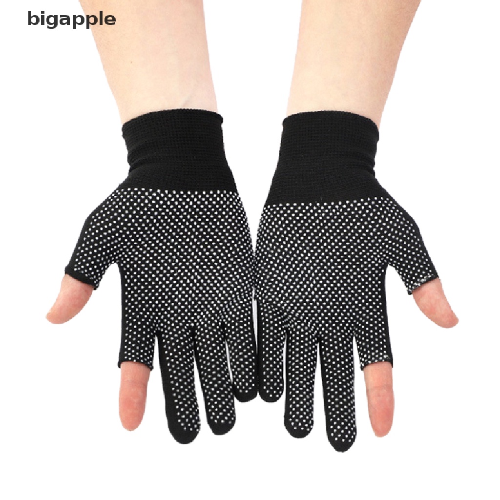 Găng Tay Hở Ngón Chống Trượt Dùng Được Màn Hình Cảm Ứng Tiện Lợi