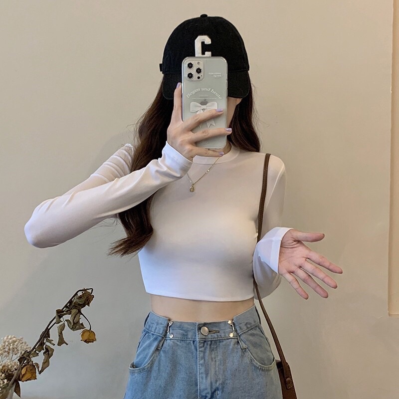 Áo croptop tay dài cổ tròn cao