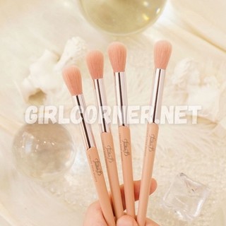 Cọ Tan màu mắt Feather B Blending - Cọ blending mắt - Cọ tạo hốc mắt - Cọ Bung mắt