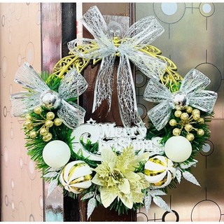 Vòng nguyệt quế trang trí Noel