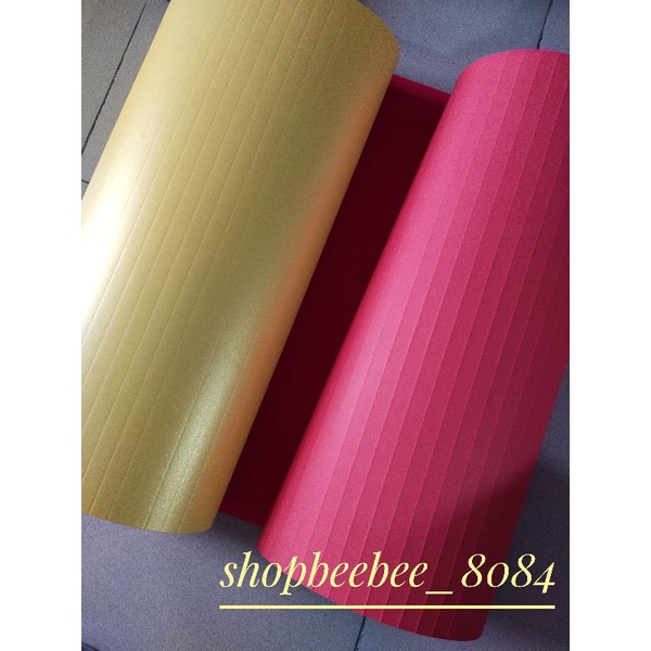 Bìa màu khổ to có nếp gấp, bìa cứng gấp quạt