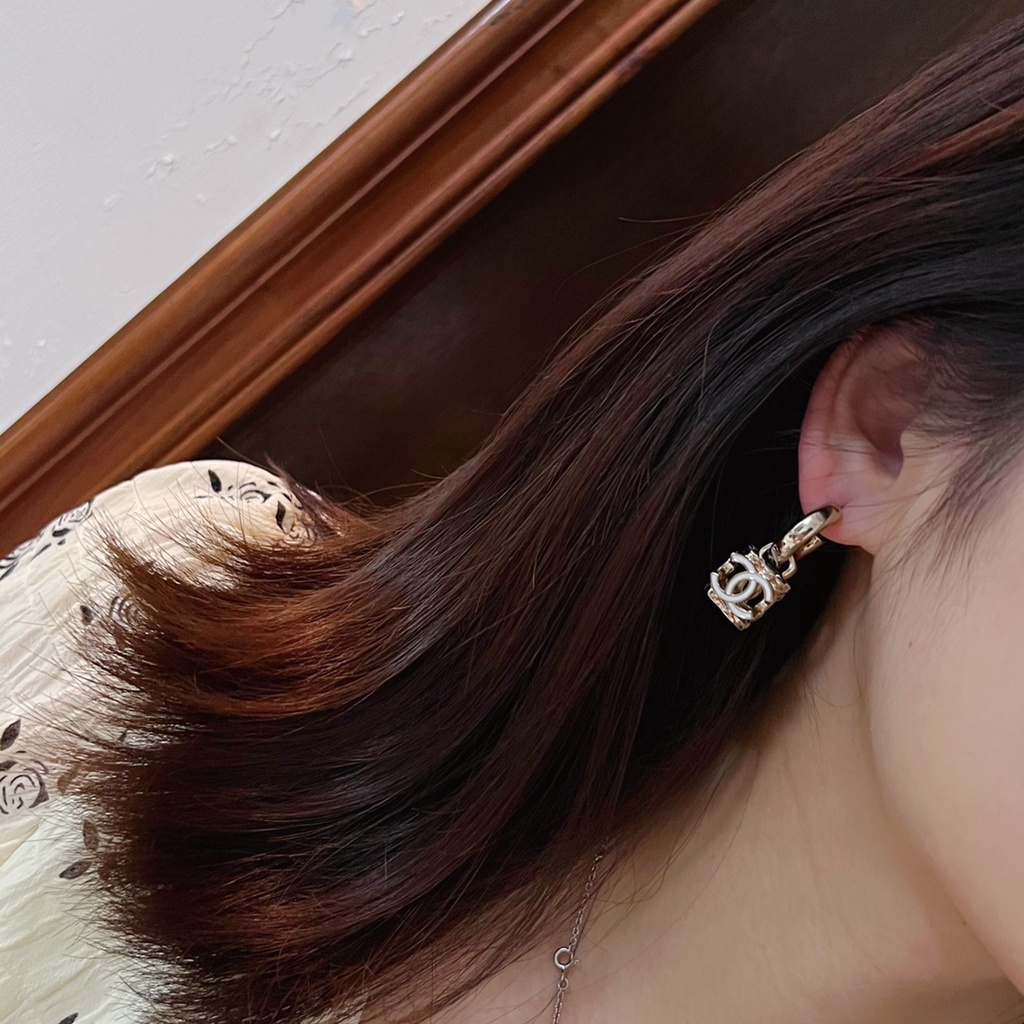 Bông Tai CC Mini Hình Vuông Thời Trang Dành Cho Nữ