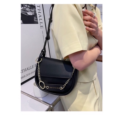 Túi đeo chéo nữ lắp vát mác xích phong cách hàn quốc