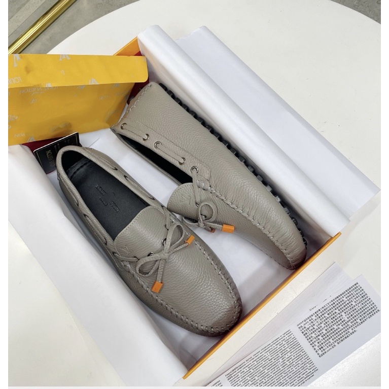 Giày lười Lv cao cấp da bò full hộp màu be trẻ trung có kèm video quay tại shop