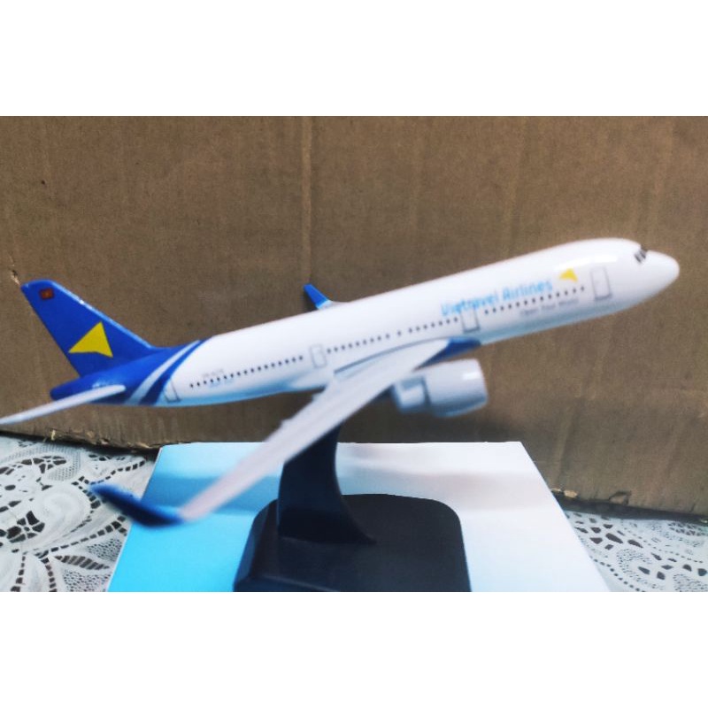 Mô hình máy bay VIETTRAVEL AIRLINES 16CM