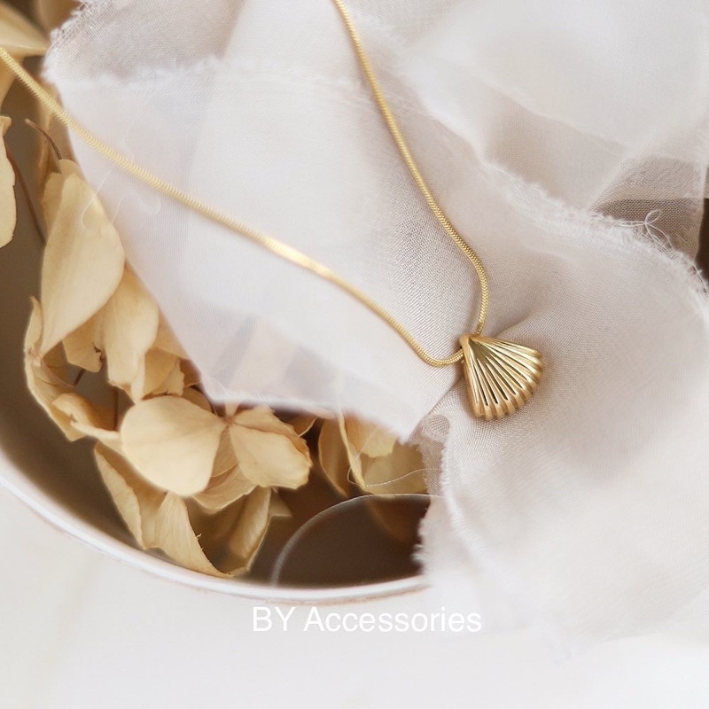 Dây chuyền titan kiểu mì phối mặt vỏ sò vintage không gỉ WN2282