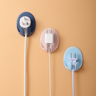 móc dán tường giữ dây điện, phích cắm điện