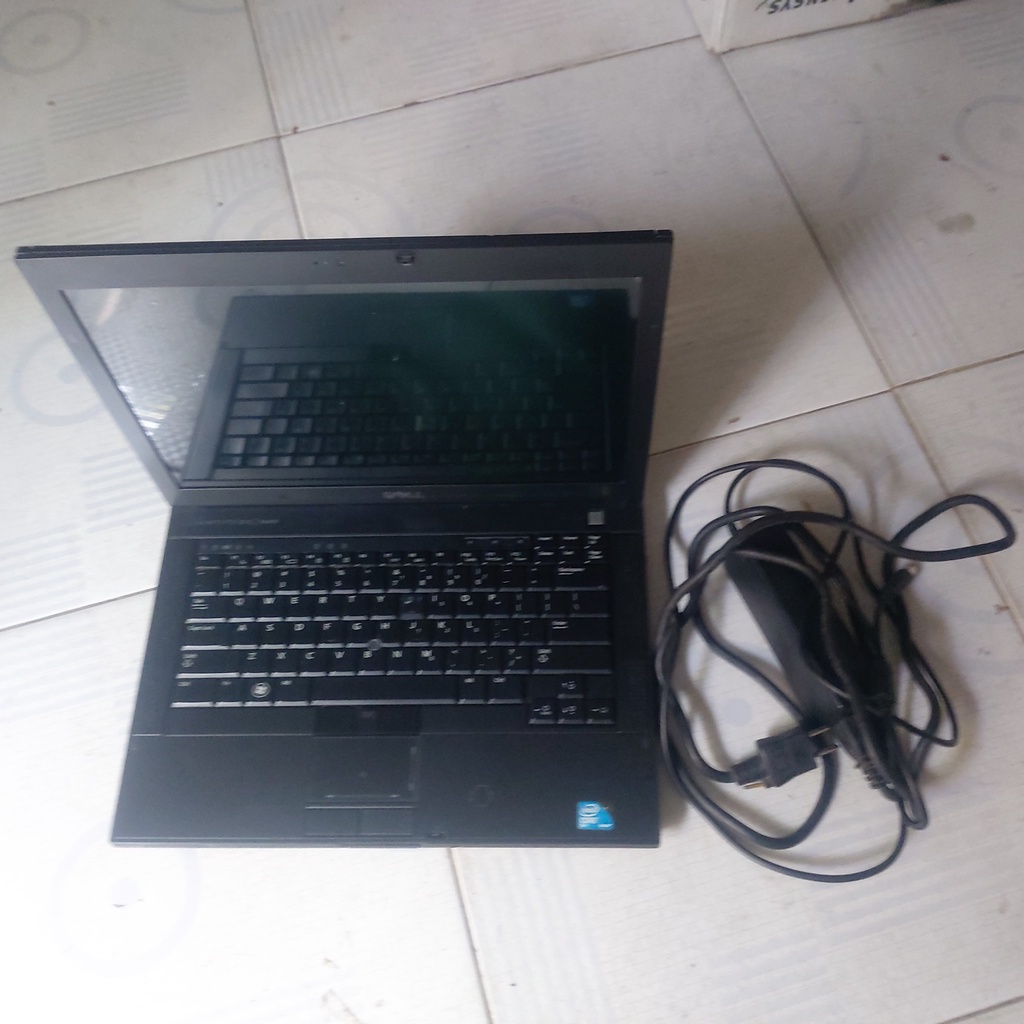 Laptop xách tay Intel core 2 duo ram 2Gb Windows 7 màn hình 14 inch bảo hành 1 năm
