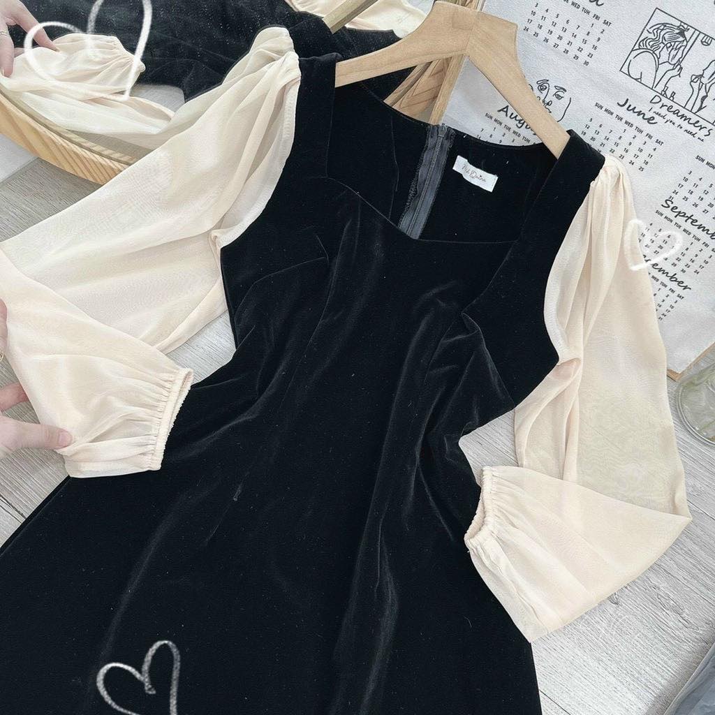 Đầm nhung đen tay voan nude