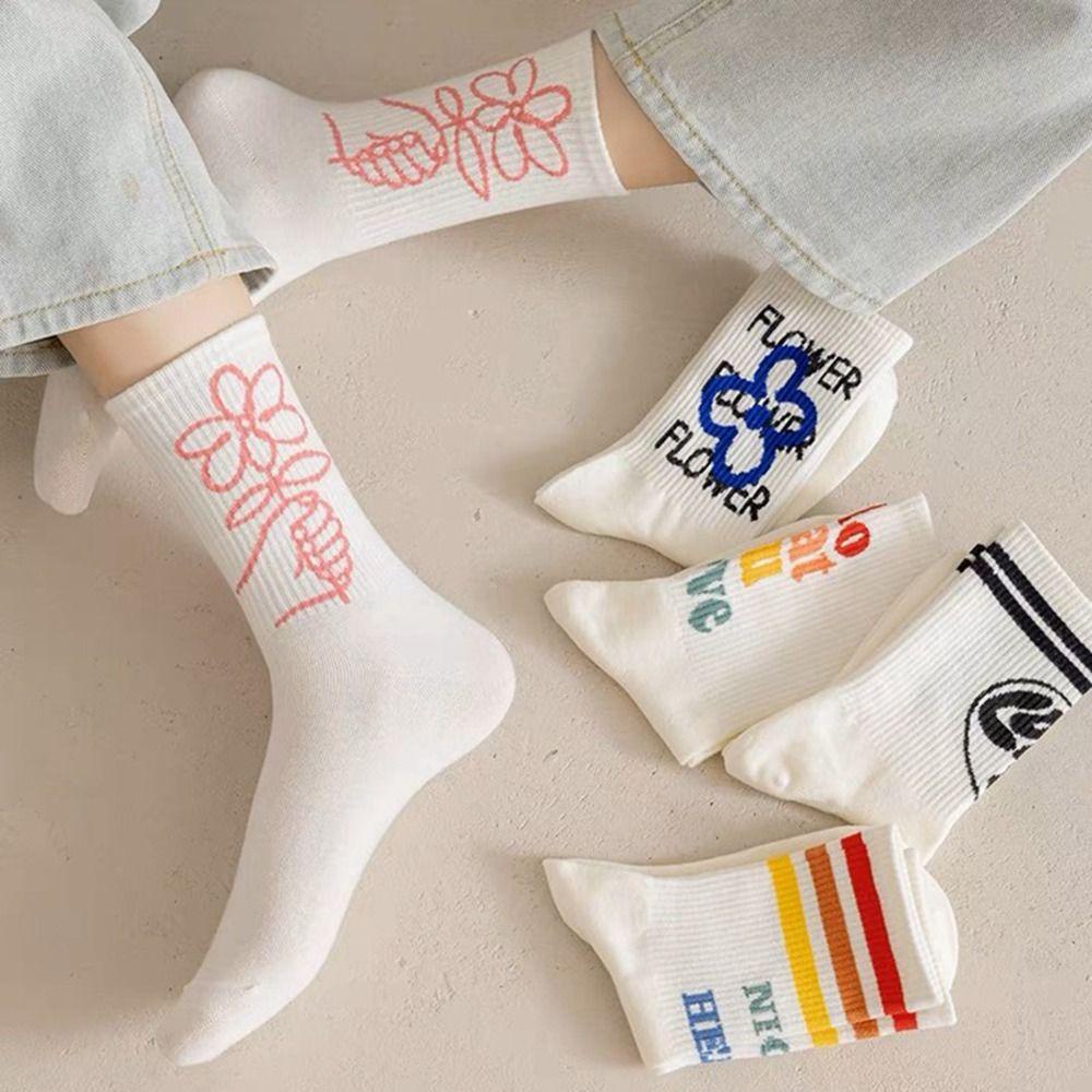 Vớ Thể Thao Thoáng Khí In Họa Tiết Graffiti / Trái Tim Dễ Thương Phong Cách Harajuku Cho Nữ