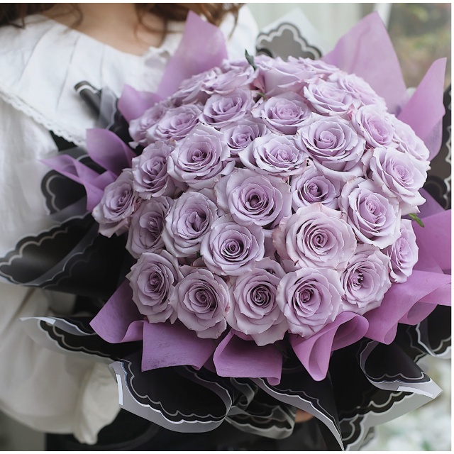 Giấy Gói Hoa Đường Viền Màu Ren Sóng