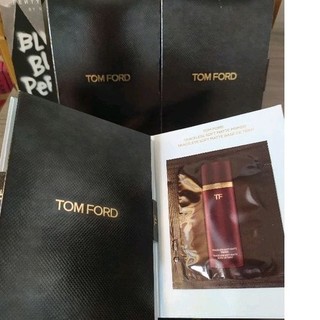 Mẫu test Kem lót Hàng Hiệu Nổi Tiếng Đắt Đỏ Tômford Sample mini 1,5ml