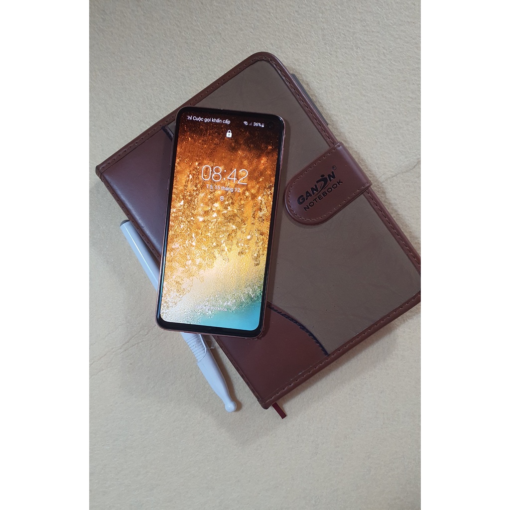 Điện thoại samsung galaxy S10e bản 1 sim mới 98%