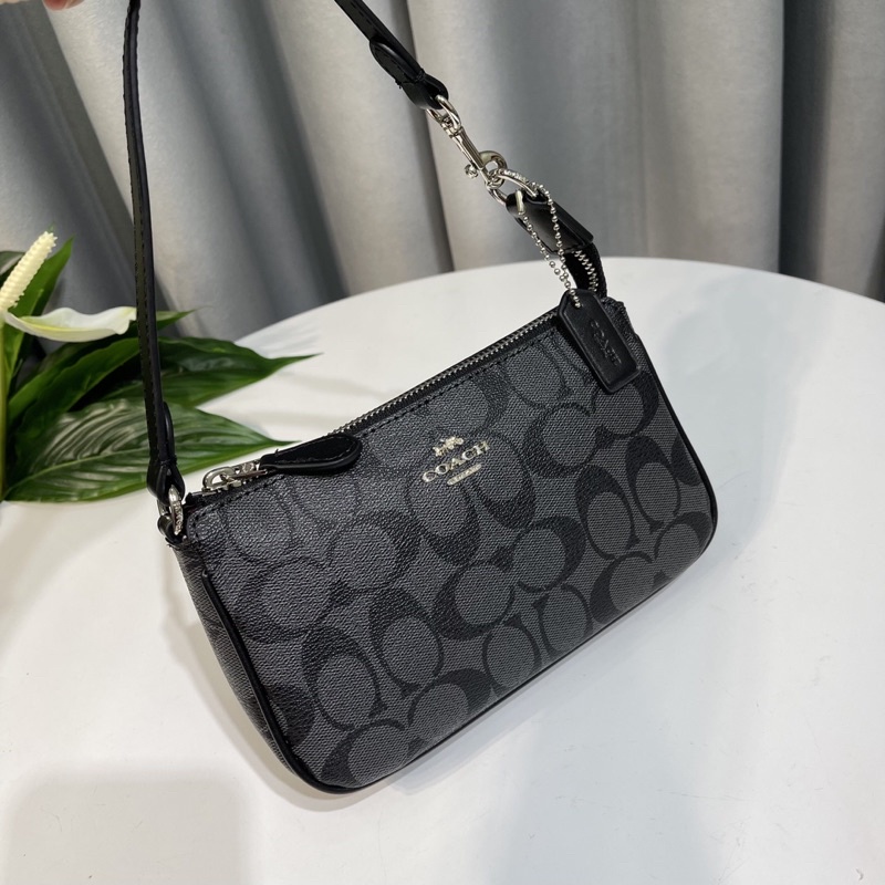 TÚI COACH NOLITA 19