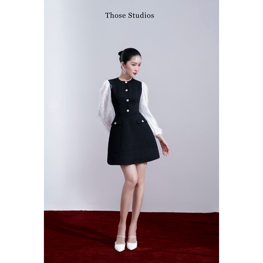 Those Studios Đầm dự tiệc , đầm đen tay dài Angela Dress form chữ a với chất cotton gân kết hợp voan lông vũ