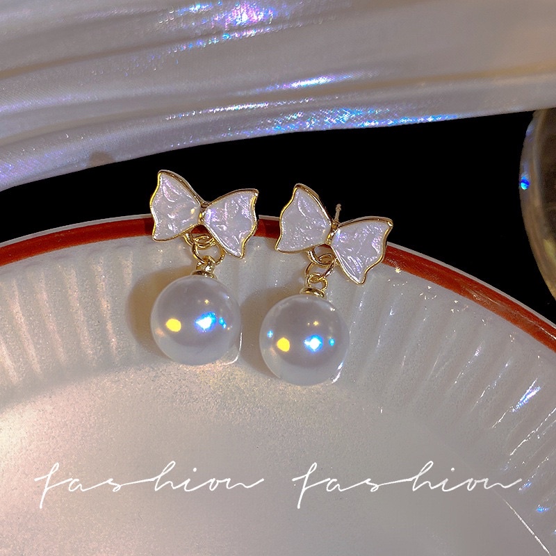 bông tai hình chiếc nơ màu trắng dễ thương, khuyên tai châu phong cách tiểu thư