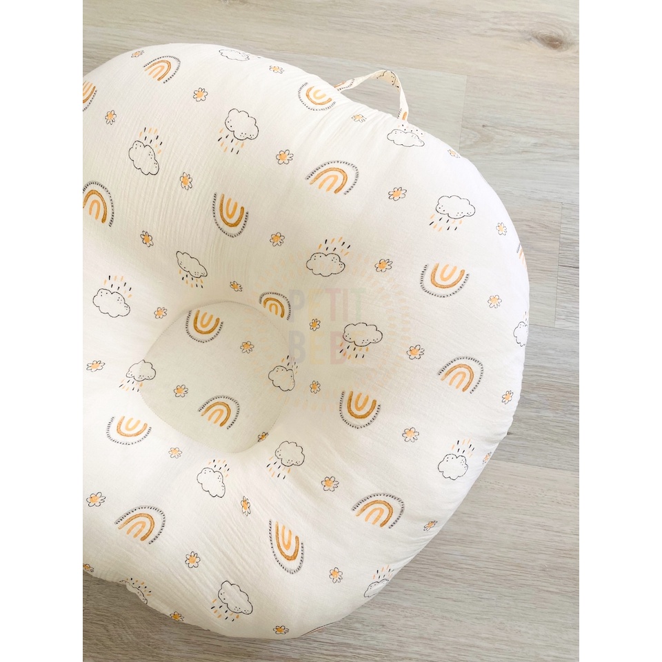 Gối chống trào ngược cho bé PETIT BEBE họa tiết thiên nhiên muslin