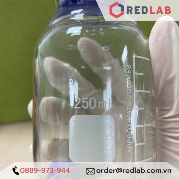 Chai trắng nắp vặn xanh ONELAB 250ml, chai thuỷ tinh soda-lime đựng mẫu thí nghiệm, có chia vạch, có VAT