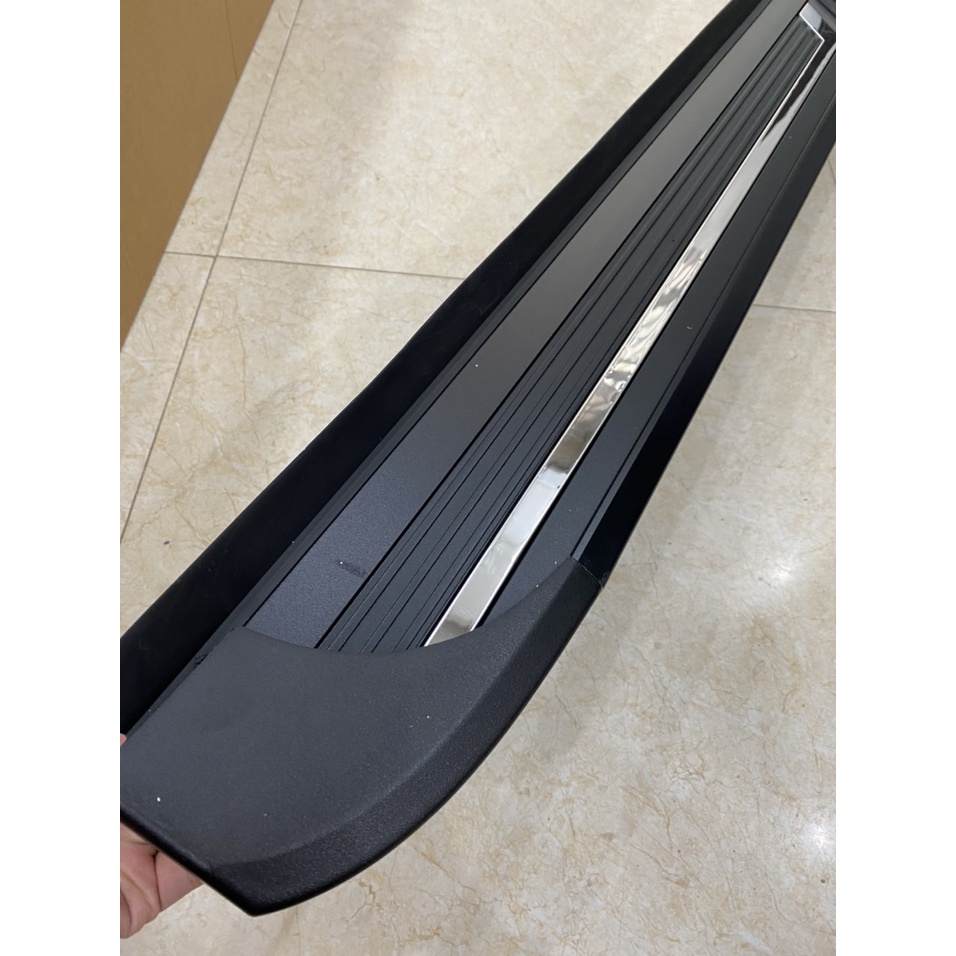 Bệ bước chân lên xuống xe Hyundai Kona 2018 -2022, bậc đúc nguyên khối chắc chắn, thẩm mỹ cao