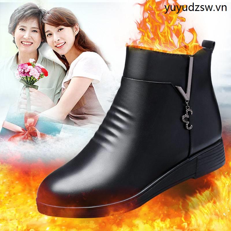 Giày Bốt Cổ Thấp Đế Mềm Lót Lông Cừu Cotton Giữ Ấm Mùa Thu Đông Cho Phụ Nữ Trung Niên