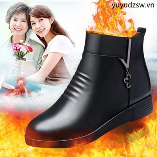 Giày bốt cổ thấp đế mềm lót lông cừu cotton giữ ấm mùa thu đông cho phụ nữ trung niên